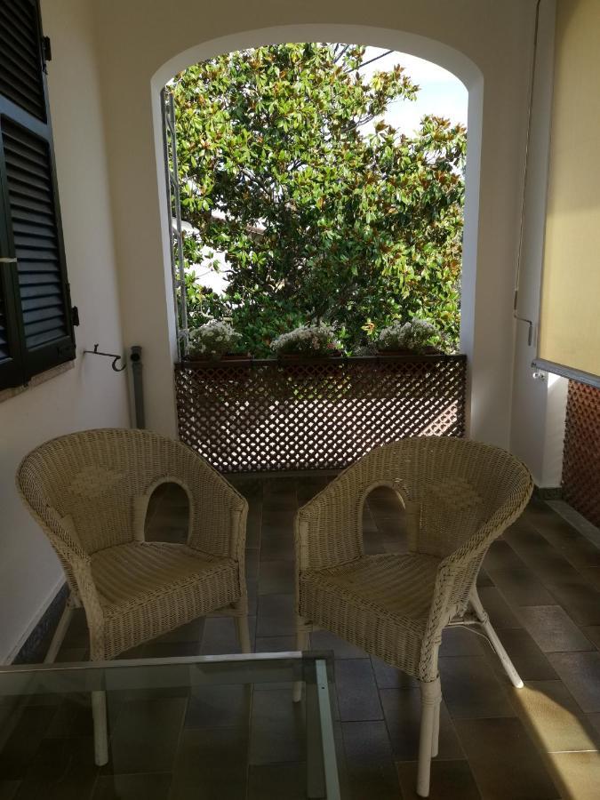 Villa Flora Affittacamere Luni Экстерьер фото
