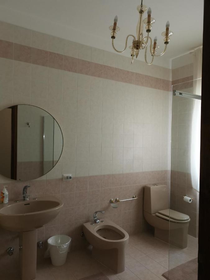 Villa Flora Affittacamere Luni Экстерьер фото