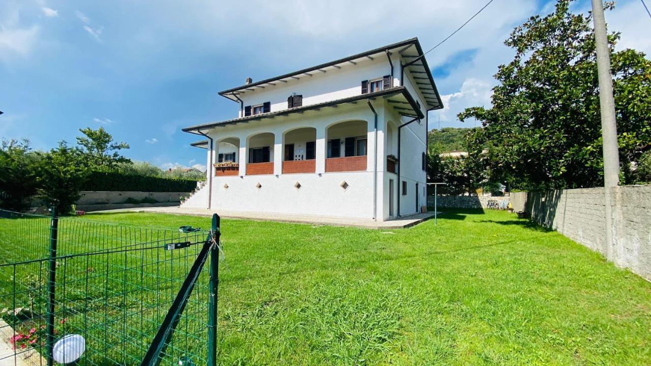 Villa Flora Affittacamere Luni Экстерьер фото