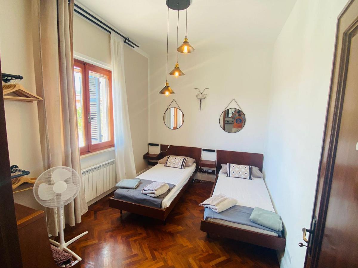 Villa Flora Affittacamere Luni Экстерьер фото
