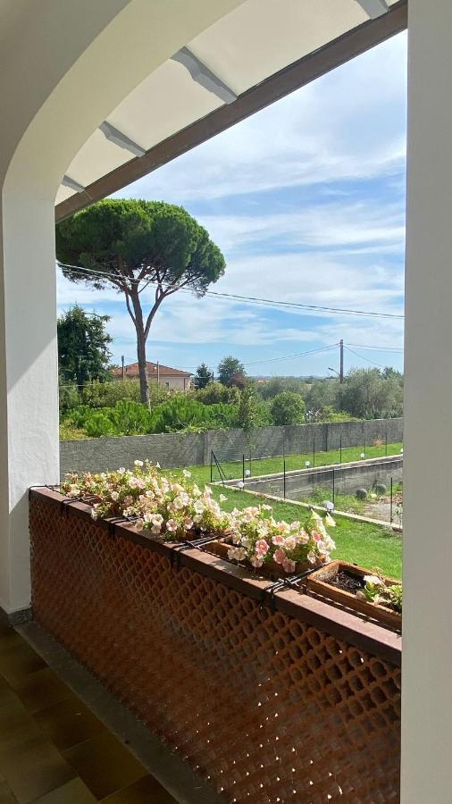 Villa Flora Affittacamere Luni Экстерьер фото