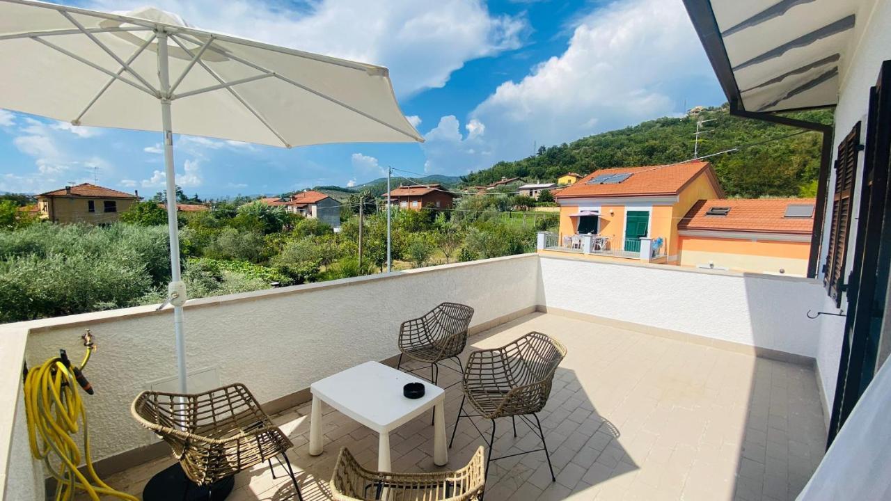 Villa Flora Affittacamere Luni Экстерьер фото