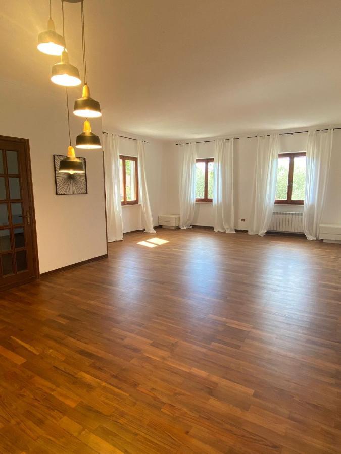 Villa Flora Affittacamere Luni Экстерьер фото