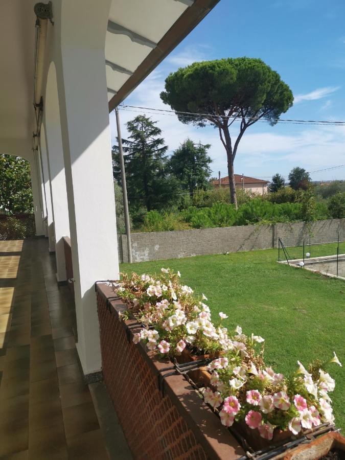 Villa Flora Affittacamere Luni Экстерьер фото