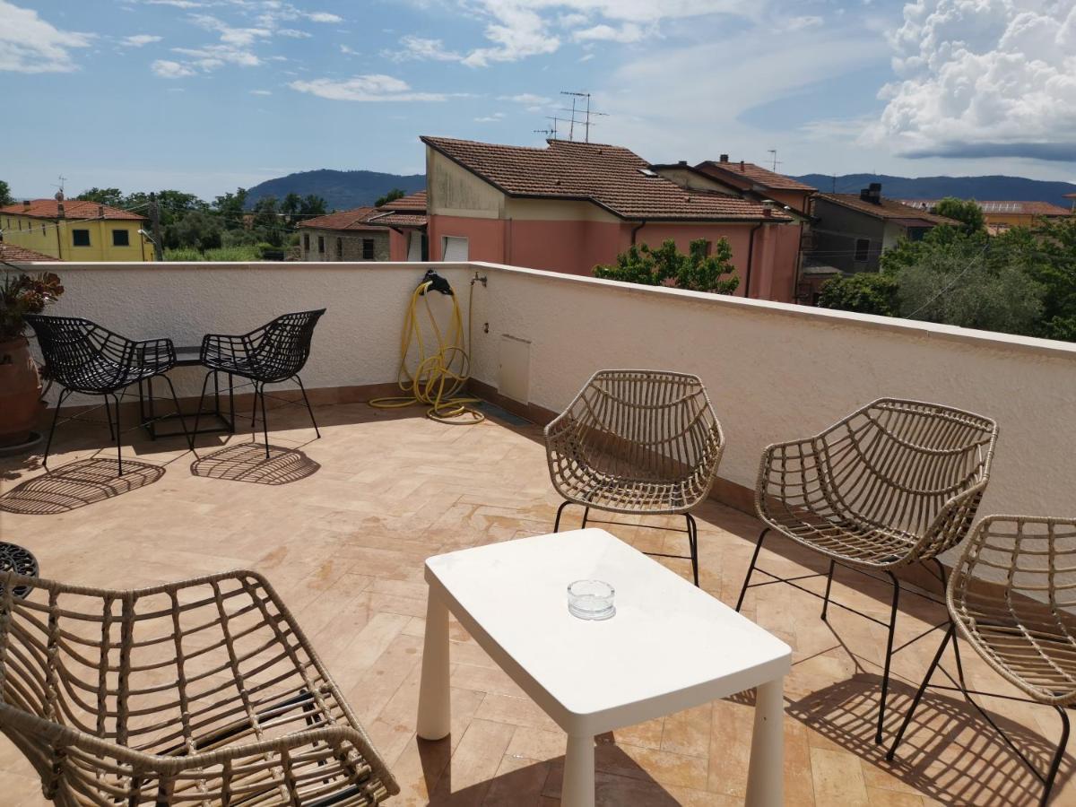 Villa Flora Affittacamere Luni Экстерьер фото